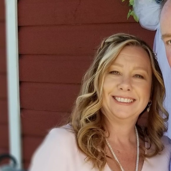 Meet your Posher, Lynn - Picture 2 of 11